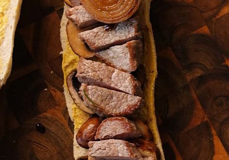 Steak Sandwich mit Bürgermeisterstück von Château Boeuf